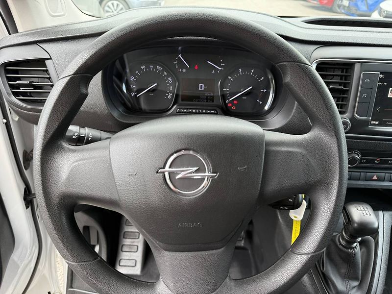 Opel Vivaro L1H1 (M) Panel Van 2.0L MT6 (1 - fotka 12 z 23