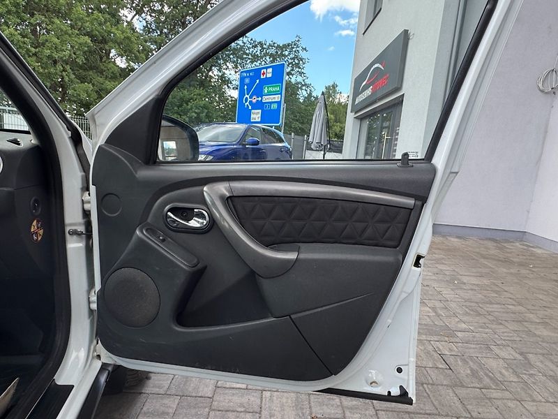 Dacia Duster (2014) 1.6 16V 4x4, odpočet DPH!!! - fotka 14 z 24