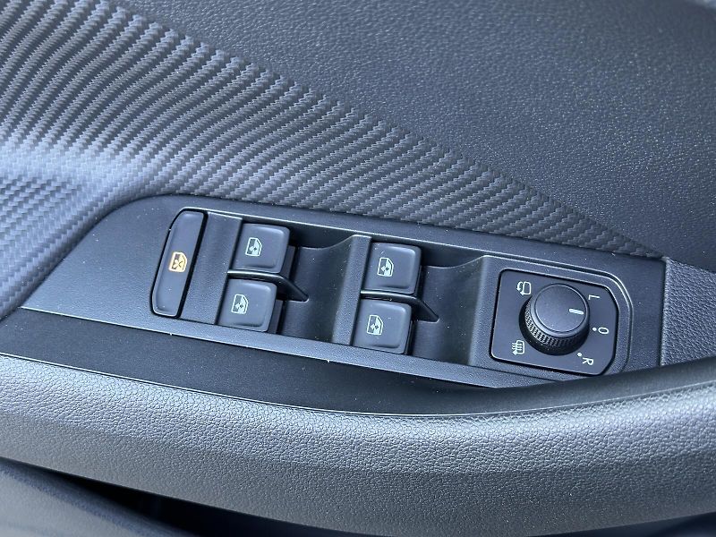 Škoda Kamiq 1.0TSi Monte Carlo 116PS Matri - fotka 16 z 46