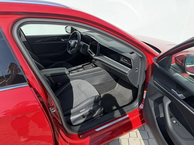 Volkswagen Passat (2026) Elegance DSG mHEV 1,5eTSI - fotka 24 z 25