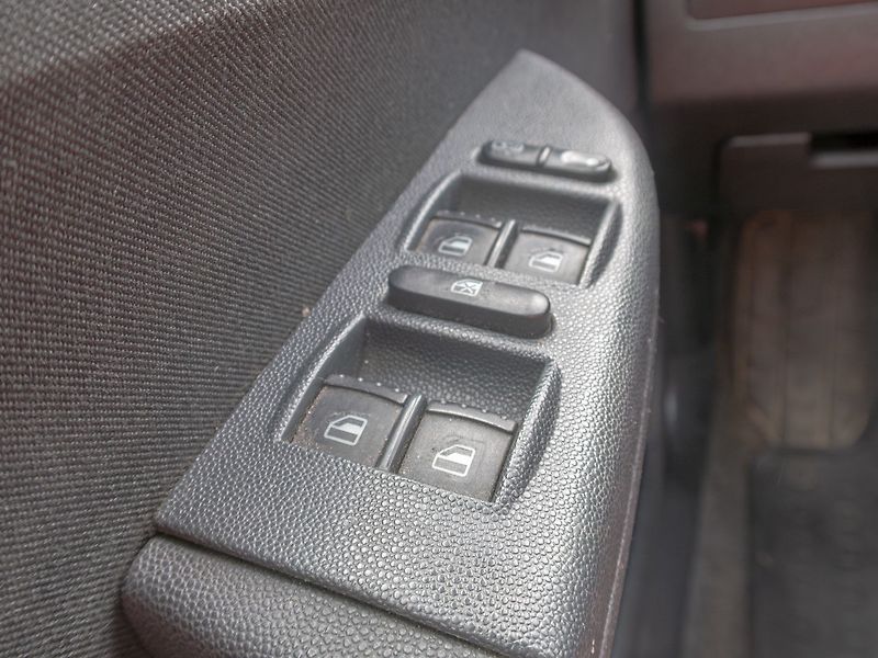 Škoda Fabia (2006) 1.4i 16V 74KW – PO ROZVODECH - fotka 26 z 41
