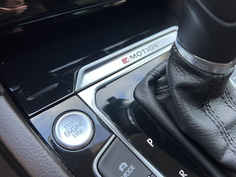 Volkswagen Passat (2016) 2.0TDI, 4motion, Automat DSG - fotka 23 z 41