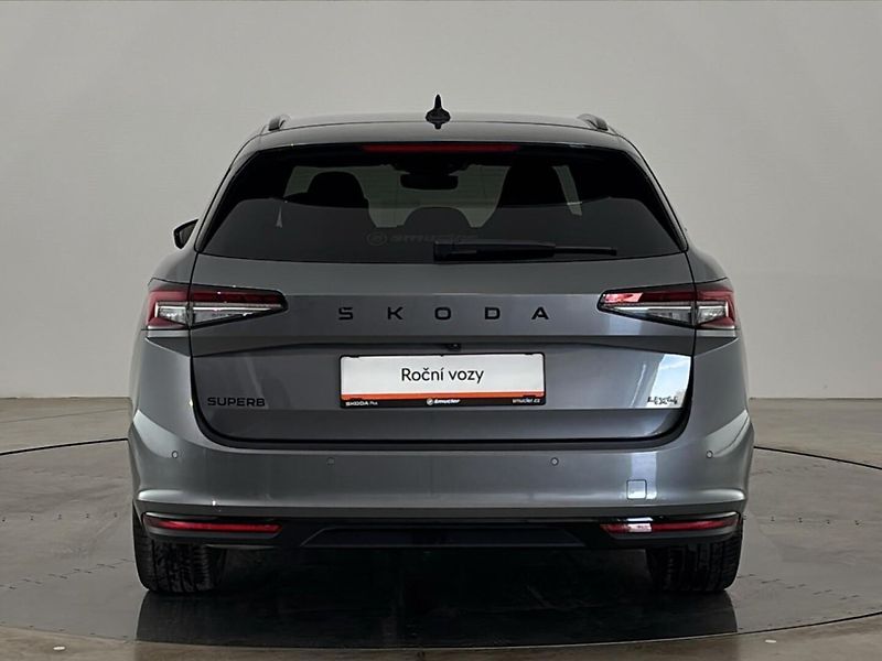 Škoda Superb Sportline,nez.top. - fotka 17 z 31