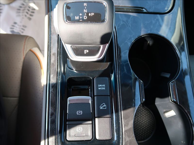 Dongfeng U-Tour 1,5 T,130kW,1majČR,Exclusive - fotka 19 z 35
