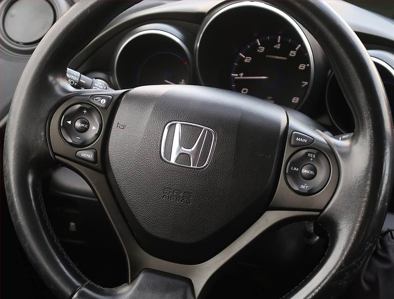 Honda Civic (2012) 1.4 i-VTEC, Tempomat - fotka 18 z 18