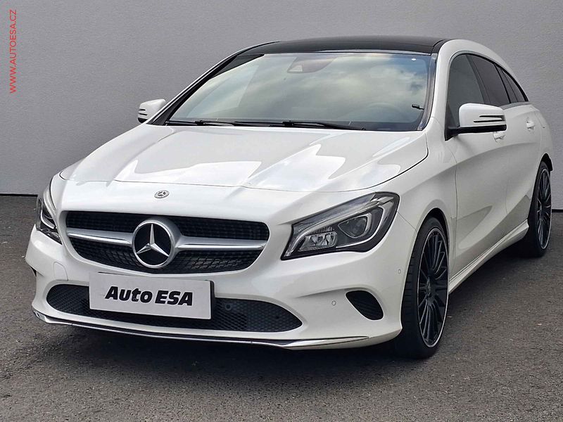 Mercedes-Benz CLA (2018) 1.6 i CLA200, Sport, LED, - fotka 3 z 18