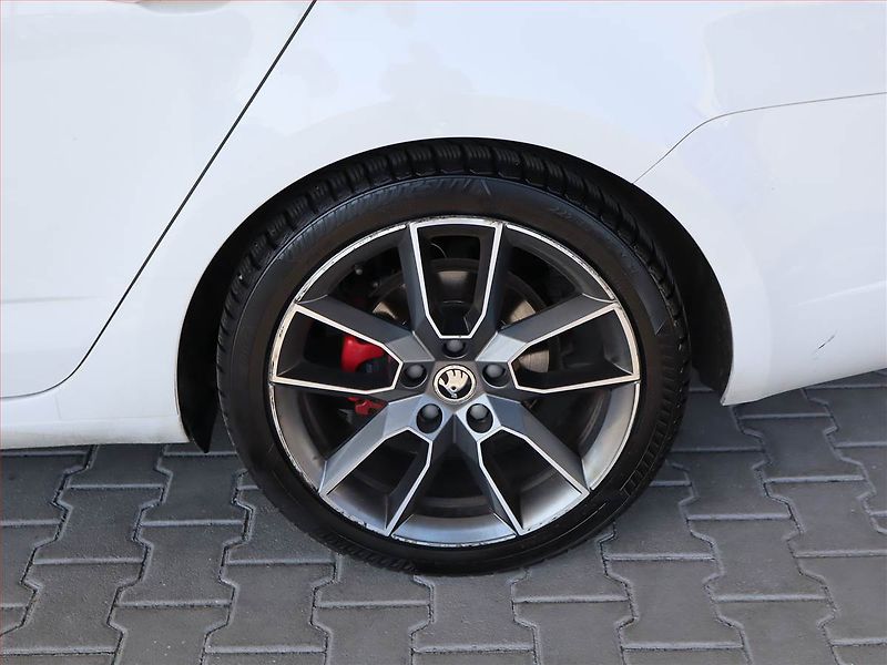 Škoda Octavia (2016) RS 2.0 TDI, Automat - fotka 15 z 25