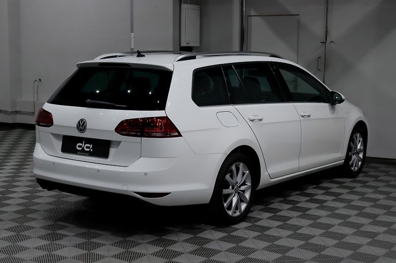 Volkswagen Golf Variant 7 1.4 TSI 92 kW Highline - fotka 6 z 32