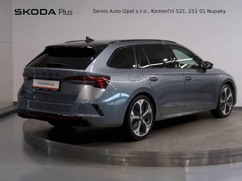 Škoda Octavia (2024) RS 2.0TSI 195KW DSG DCC - fotka 2 z 43