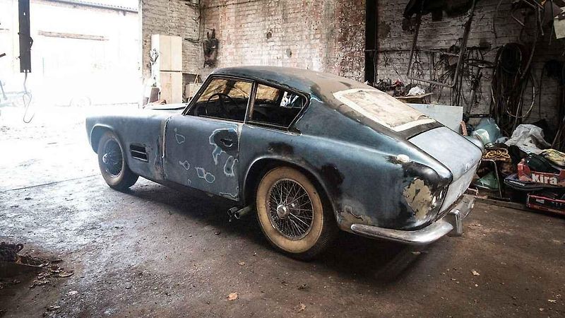 Jaguar XK140 s karoserií Michelotto.