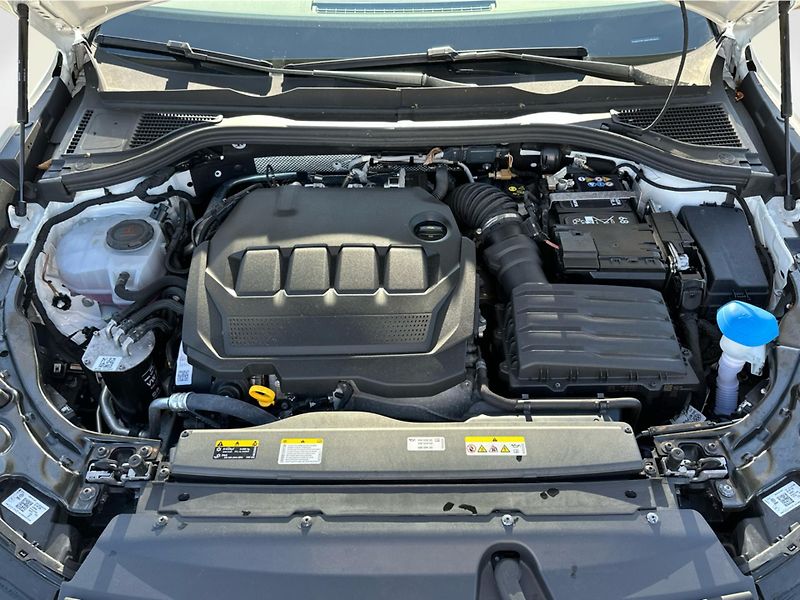 Volkswagen Passat Elegance 2,0 TDI 110 kW - fotka 22 z 23