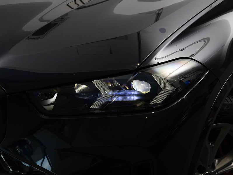 BMW X5 xDrive40d - fotka 8 z 23