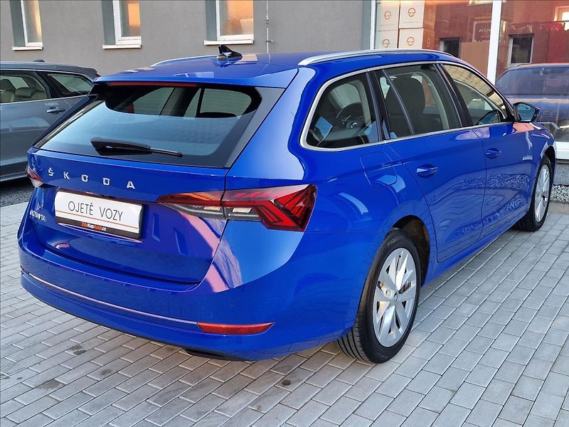 Škoda Octavia 2.0 TDI Style,původ ČR,1.Maj - fotka 10 z 50