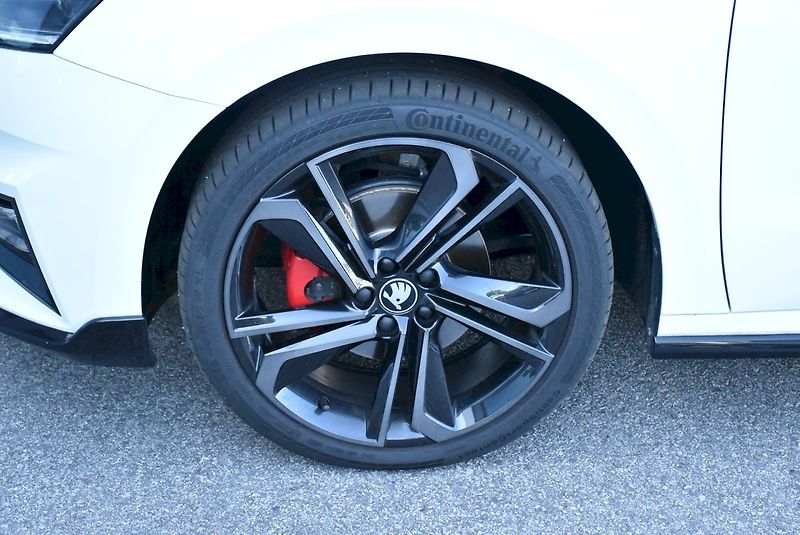 Škoda Fabia (2025) Monte Carlo 1.5 TSI 130 kW DSG - fotka 27 z 27