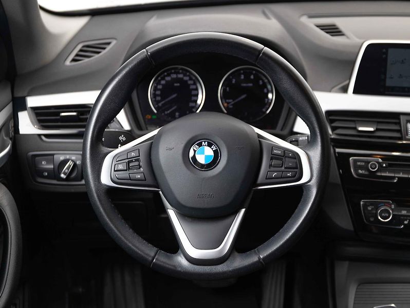 BMW Řada 2 X1 25i xDrive - fotka 12 z 22