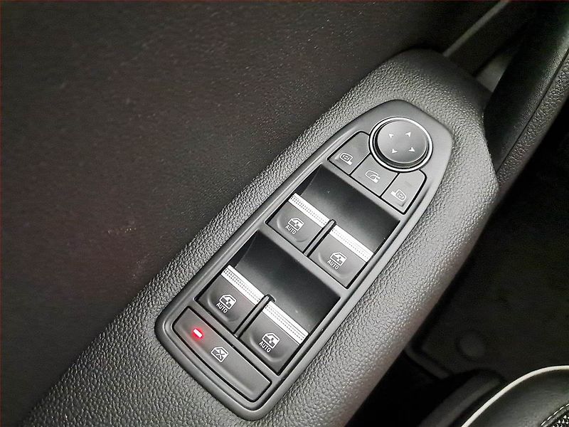 Renault Captur (2021) Intens E-Tech Plug-in, Automat - fotka 21 z 23