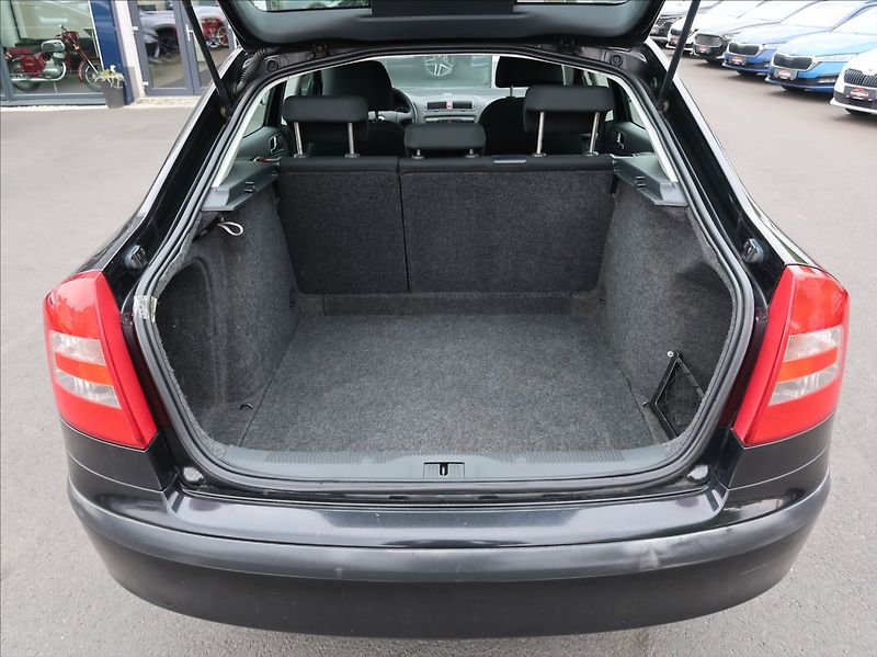 Škoda Octavia 1,6 FSi,85kW,NovéČR,klima - fotka 19 z 19
