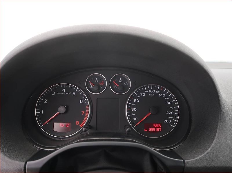 Audi A3 (2005) 1.6, po STK, v provozu - fotka 9 z 13