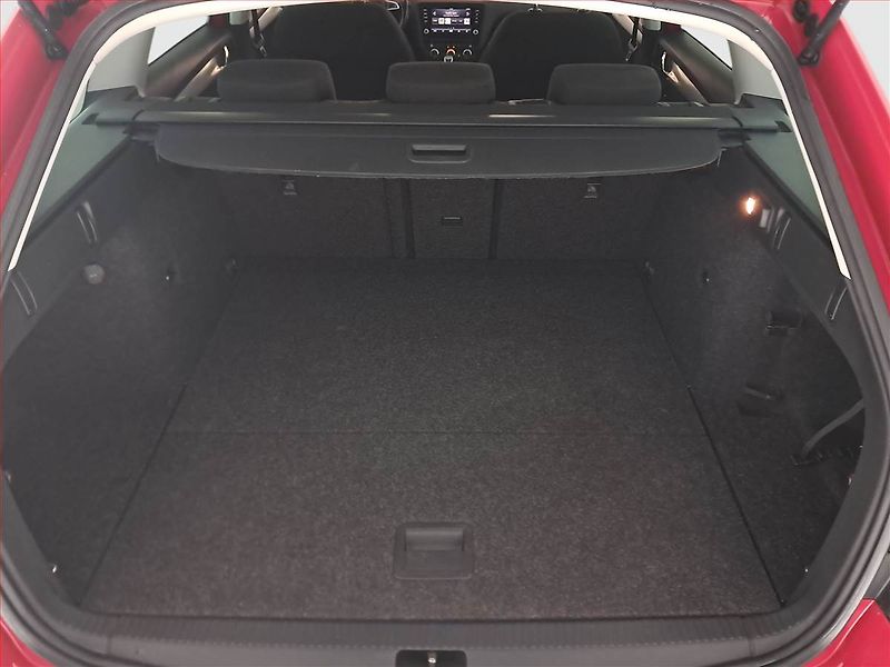 Škoda Octavia (2017) 1.6 TDI, Tempomat - fotka 14 z 16