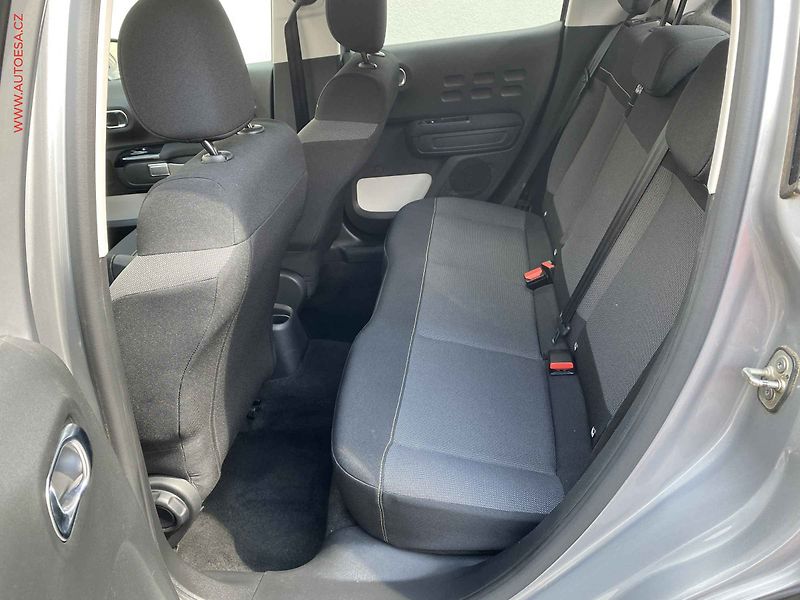 Citroën C3 (2019) 1.2 PT, Shine, AT, navi - fotka 10 z 15
