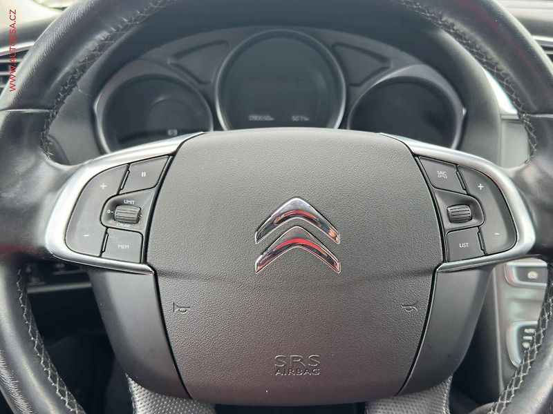 Citroën C4 (2015) 1.2PT, AT, navi - fotka 14 z 20