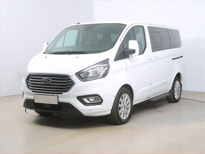 Ford Tourneo Custom (2018) Titanium 2.0 EcoBlue, ČR - fotka 2 z 20