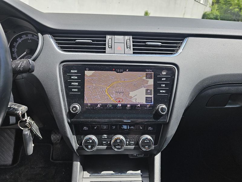 Škoda Octavia (2019) 3 2.0TDI, TAŽNÉ, FACELIFT, SOL - fotka 11 z 16