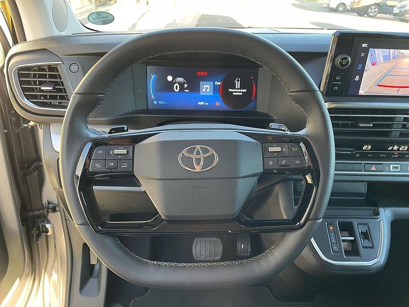 Toyota ProAce Verso 8 AT AE Family 8S - fotka 18 z 27