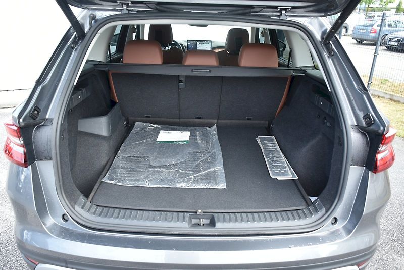 Škoda Kodiaq (2024) Exclusive Selection 2.0 TDI 14 - fotka 28 z 34