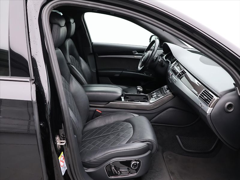 Audi S8 4.0 TFSI 445kW Plus Tiptronic - fotka 12 z 33
