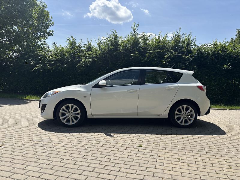 Mazda 3 1.6 Active Plus - fotka 4 z 30