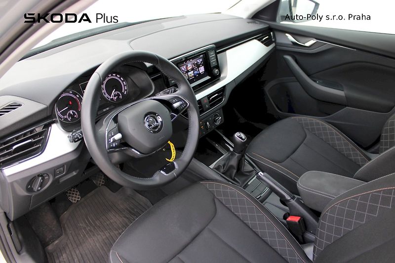 Škoda Kamiq (2020) 1.0 TSI 85 kW Ambition - fotka 9 z 25