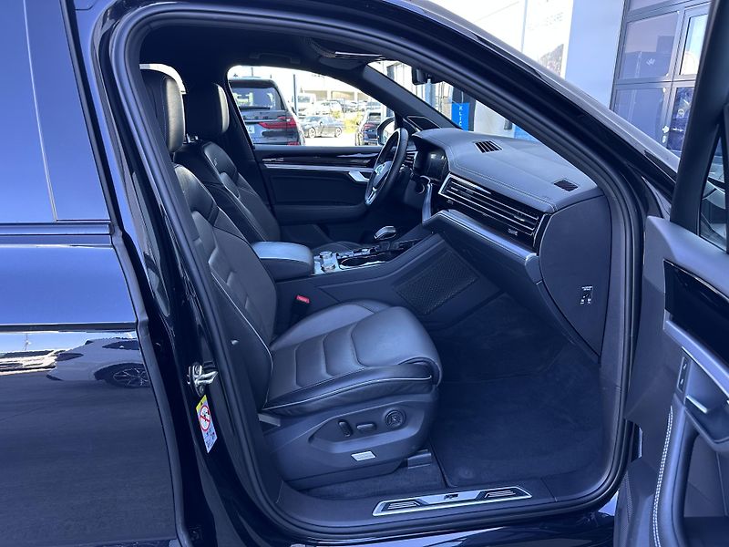 Volkswagen Touareg 3.0TDI R-LINE 4M, TAŽNÉ, VZDUC - fotka 9 z 31