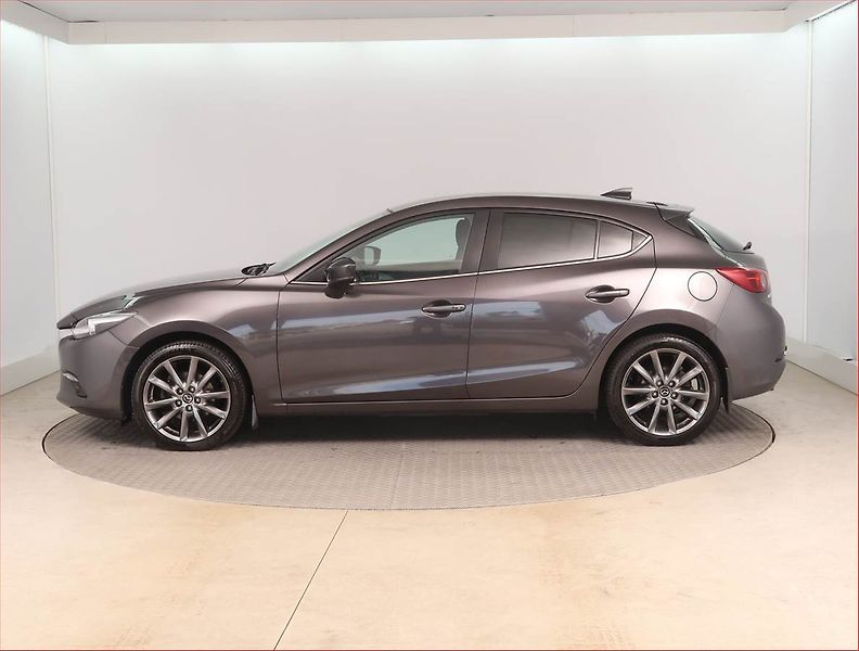 Mazda 3 (2018) 2.0 Skyactiv-G, Serv.kniha - fotka 3 z 15