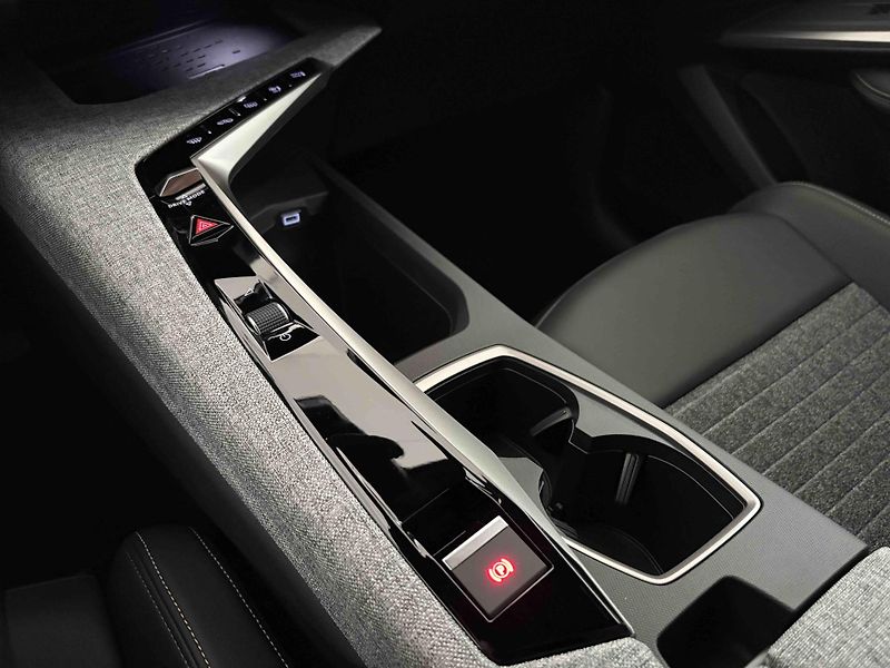 Peugeot 3008 (2026) Business Hybrid 145 e-DCS6 - fotka 19 z 45