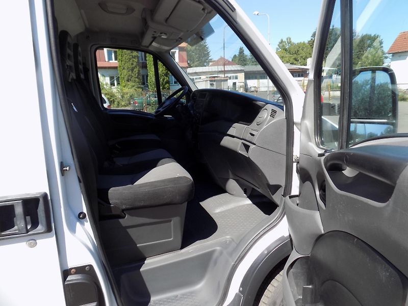 Iveco Daily (2012) 2,3 93KW 35 S 13 MAXI - fotka 25 z 44