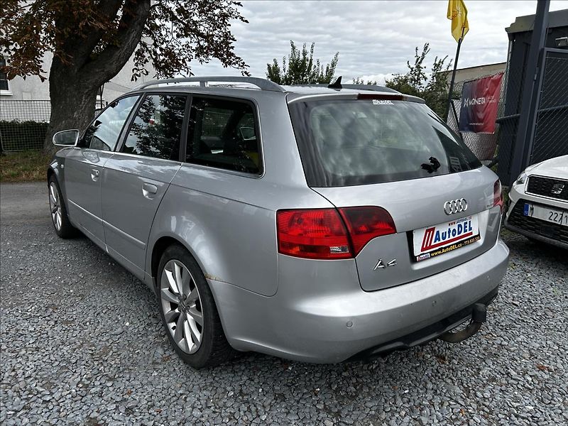 Audi A4 2,0 TDi Automat  NováSTK,Tažné - fotka 4 z 42