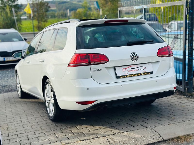 Volkswagen Golf (2017) 2.0TDi PO SERVISU,APP,PANORAMA - fotka 4 z 21