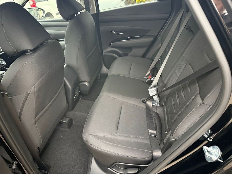 Hyundai Tucson 25 1,6 T-GDI 2WD DCT STYLE - fotka 6 z 8