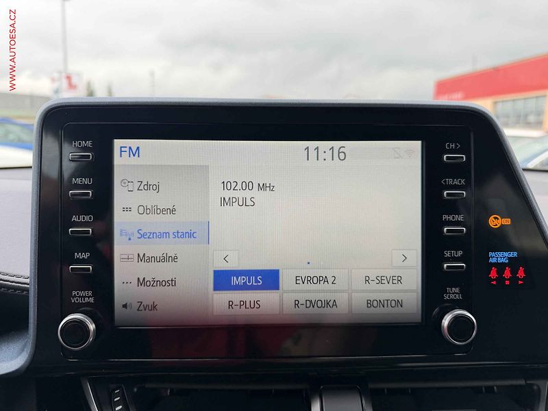 Toyota C-HR (2020) 1.8VVT-i Hybrid, 1.maj,ČR - fotka 16 z 17