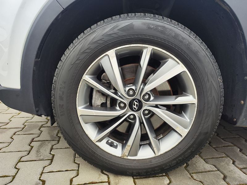 Hyundai Santa Fe 2.0 CRDI/110kW Smart Success - fotka 34 z 34