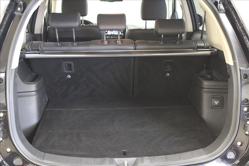 Mitsubishi Outlander 2,0 i Plus 4x4 PHEV Hybrid - fotka 8 z 35