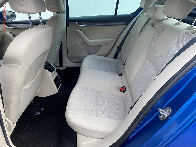 Škoda Octavia (2017) 1.8 TSi, ČR, Style, DSG, LED - fotka 10 z 17