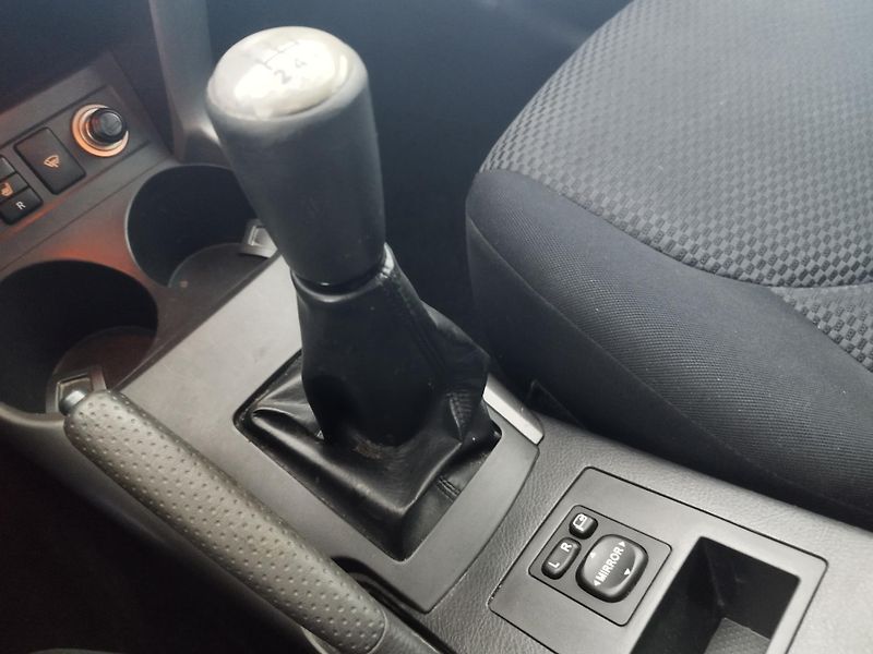 Toyota RAV4 (2007) 2,0I,112KW,4X4,ALU,TAŽNÝ - fotka 22 z 31