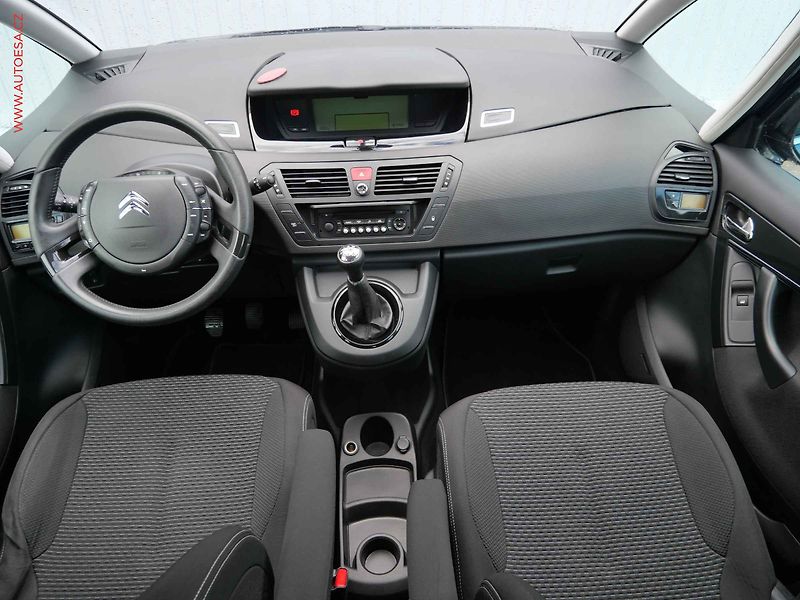 Citroën Grand C4 Picasso (2012) 1.6VTi, ČR, AC, TZ, park - fotka 8 z 22