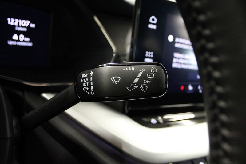 Škoda Octavia 2,0 TDI DSG Style 1.majitel CZ - fotka 19 z 36