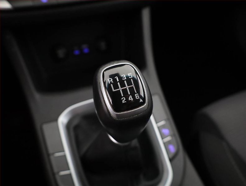 Hyundai i30 (2018) 1.6 CRDi, Serv.kniha, Tempomat - fotka 12 z 15