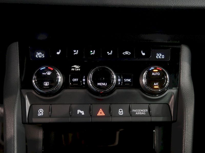 Škoda Karoq (2020) STYLE 1.5TSI 110KW DSG NAVI TA - fotka 29 z 37
