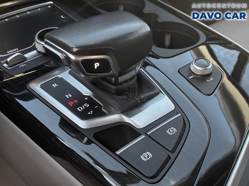 Audi Q7 3,0 TDI 200kW 4X4 360 BOSE Sof - fotka 25 z 36