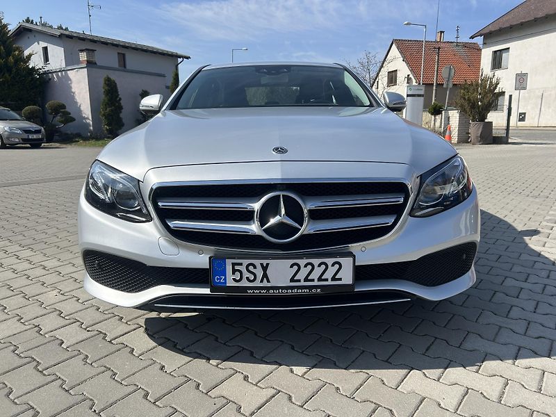 Mercedes-Benz Třídy E E 350d 190kW nové v ČR 58639km - fotka 12 z 61